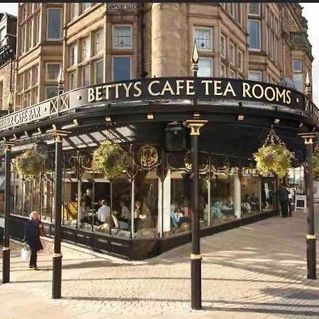 Garden Apartment, Central Harrogate With Parking Экстерьер фото